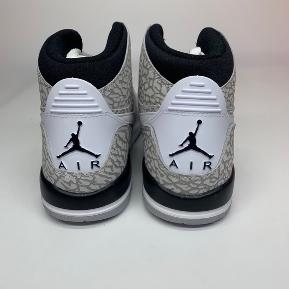 New Women’s Nike Air Jordan Legacy 312 Shoes - Picture 5 of 8